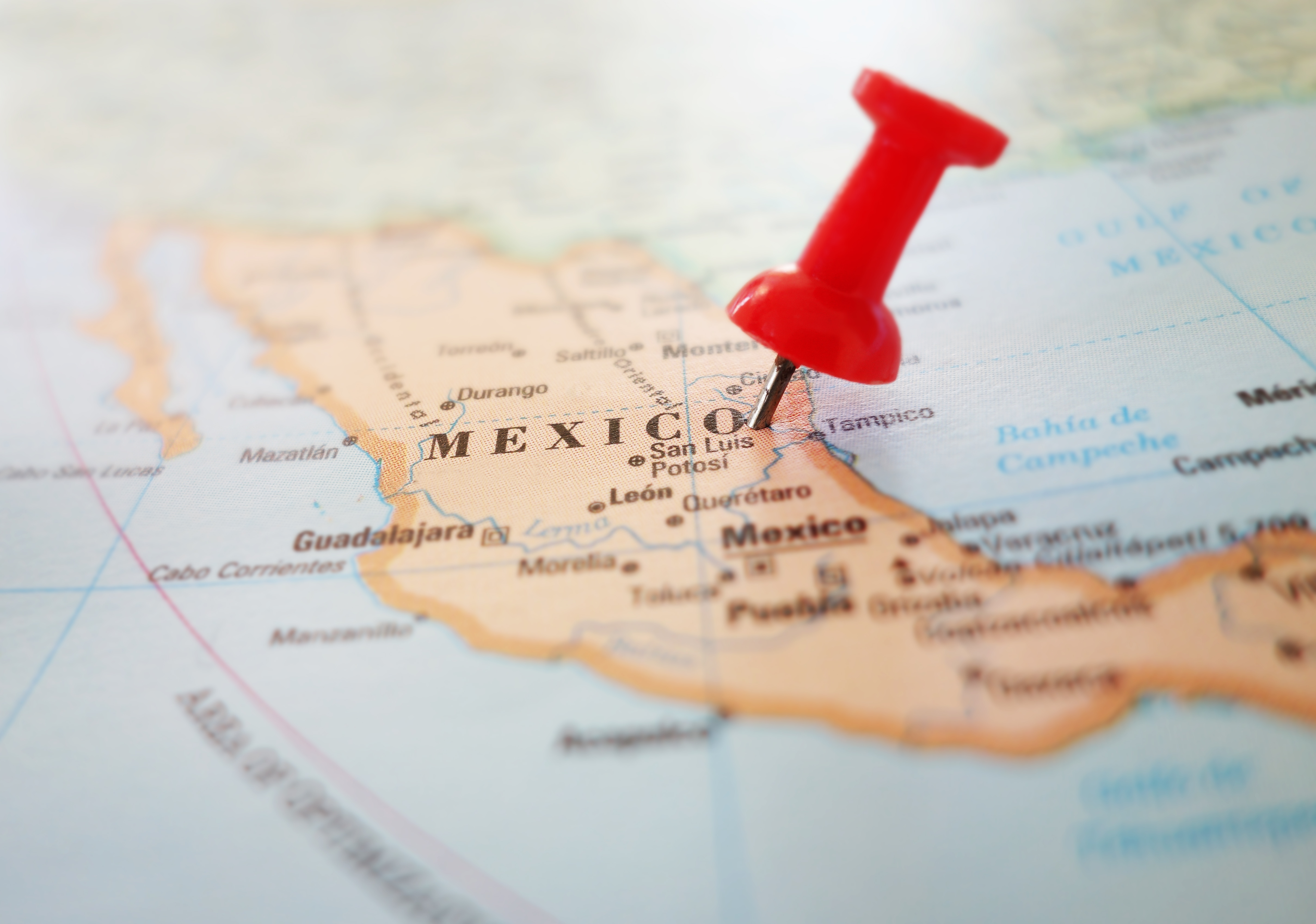 HERSTELLER STRUKTURIEREN LIEFERKETTEN UM UND SEHEN GROẞE CHANCEN IN MEXIKO