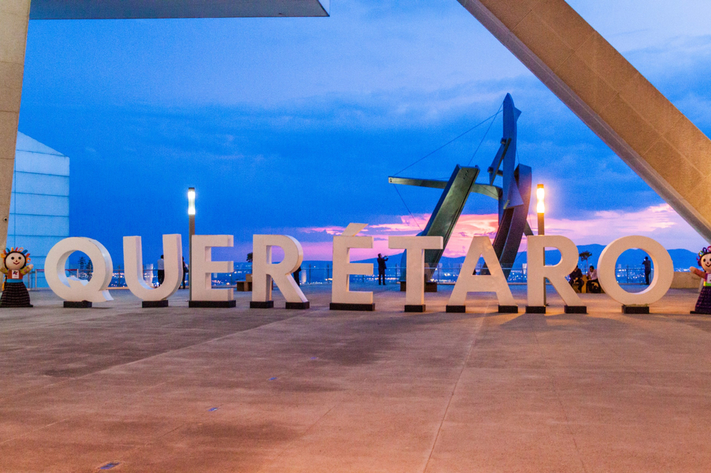 Why and How Manufacturers Invest in Queretaro